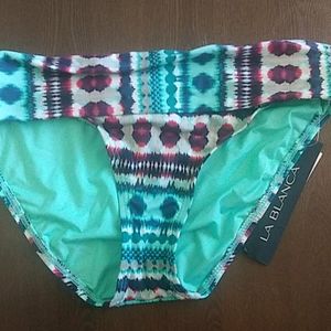 La blanca Bikini bottom size 4